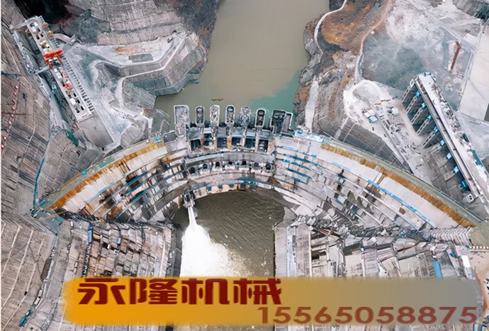 金沙江白鹤滩水电站首批机组正式投产发电