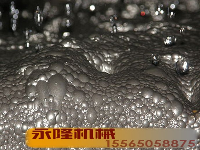 泡沫浮选槽中的硫化铜泡沫